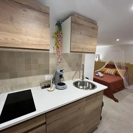 Charmante Escapade Апартаменты *