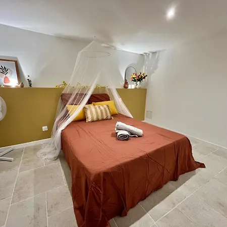 Charmante Escapade *